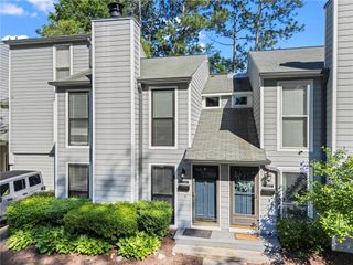 1028 Riverbend Club SE Drive, Atlanta, GA 30339