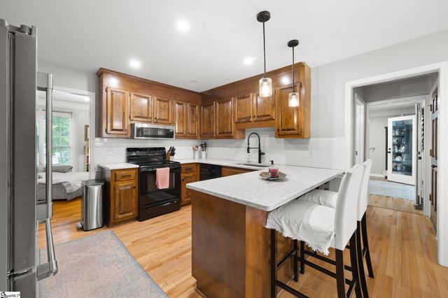 307 Pelham Falls Drive, Greer, SC 29651