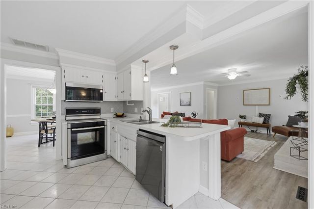 337 Woodbridge DR, Chesapeake, VA 23322