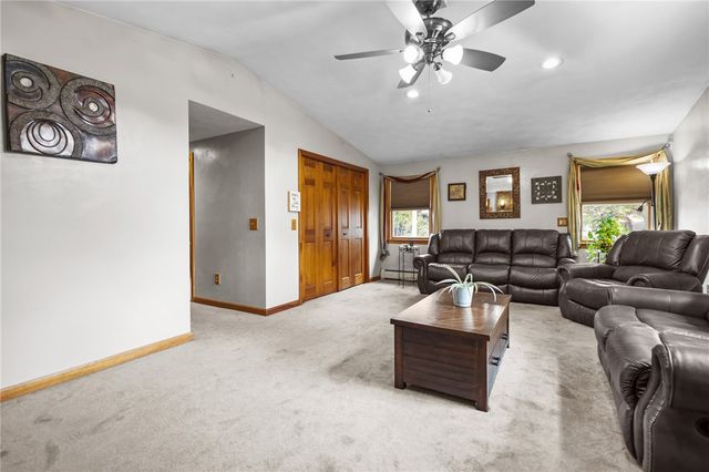 2 Fairview Drive, Smithfield, RI 02828