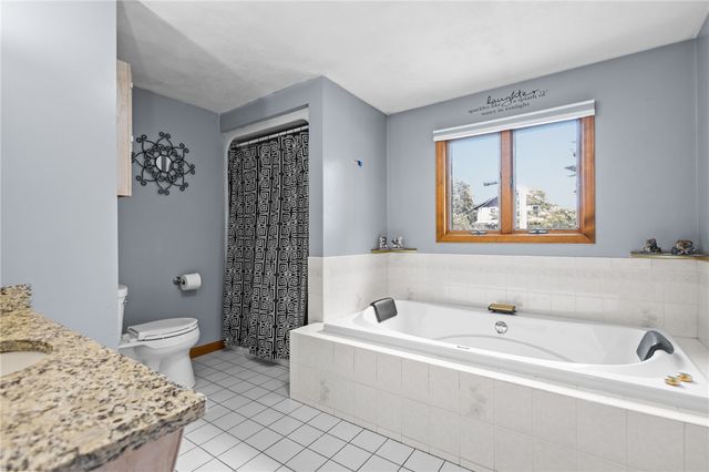 2 Fairview Drive, Smithfield, RI 02828