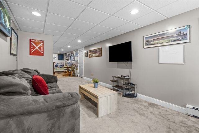 2 Fairview Drive, Smithfield, RI 02828