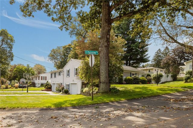 2 Fairview Drive, Smithfield, RI 02828