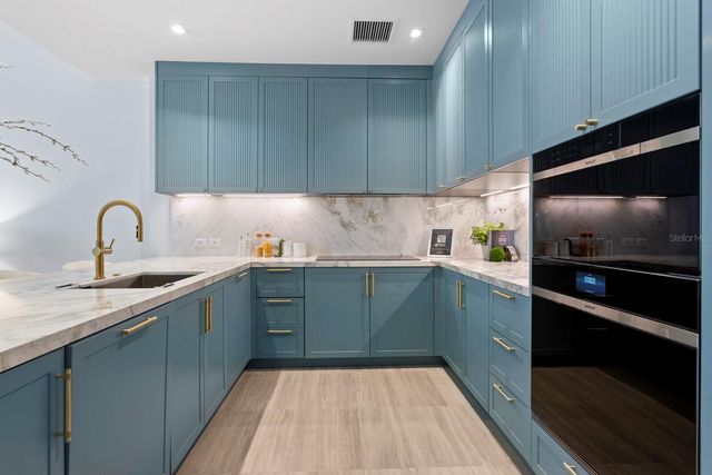 3020 W SANTIAGO STREET 4, Tampa, FL 33629