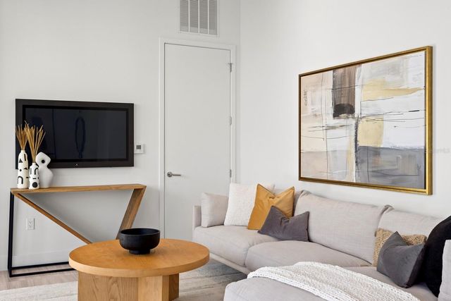 3020 W SANTIAGO STREET 4, Tampa, FL 33629