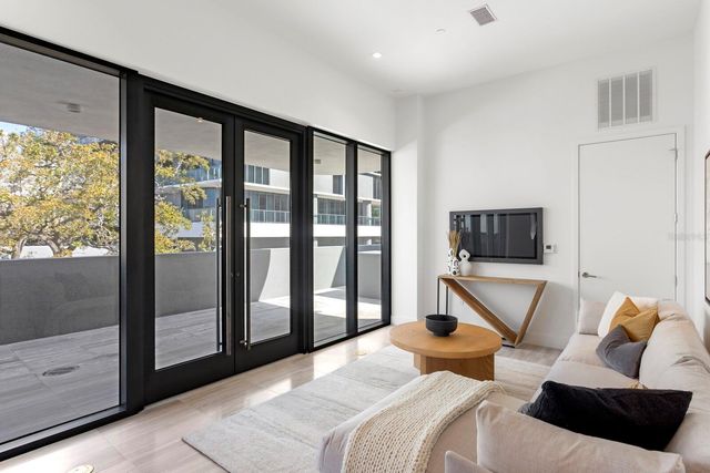 3020 W SANTIAGO STREET 4, Tampa, FL 33629