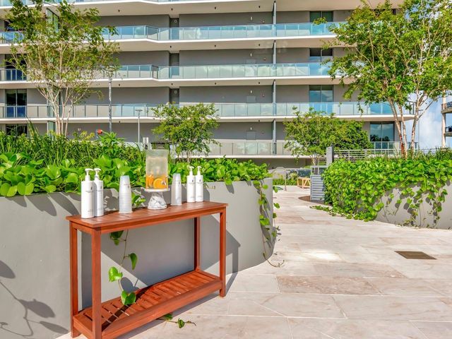 3020 W SANTIAGO STREET 4, Tampa, FL 33629