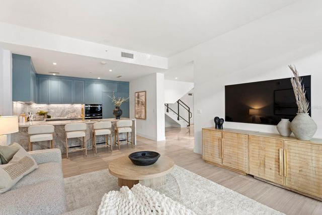 3020 W SANTIAGO STREET 4, Tampa, FL 33629