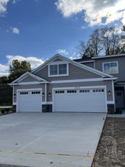 1034 Castlebay Way 16, Hudsonville, MI 49426