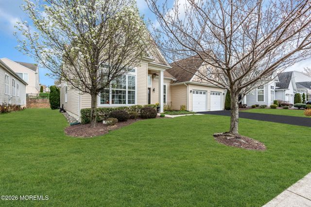 124 Masters Drive, Monroe, NJ 08831