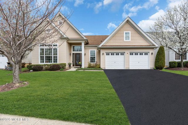 124 Masters Drive, Monroe, NJ 08831