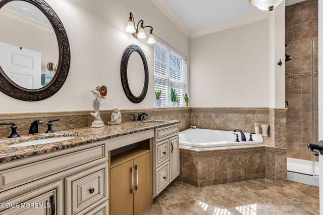 124 Masters Drive, Monroe, NJ 08831