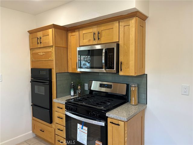 308 S Poinsettia, Compton, CA 90221