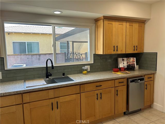 308 S Poinsettia, Compton, CA 90221