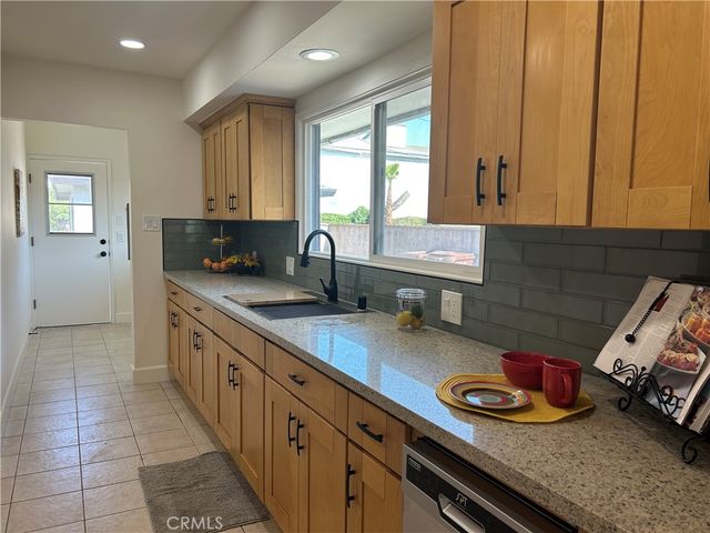 308 S Poinsettia, Compton, CA 90221