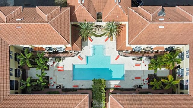 108 BEACH HAVEN LANE, Tampa, FL 33609