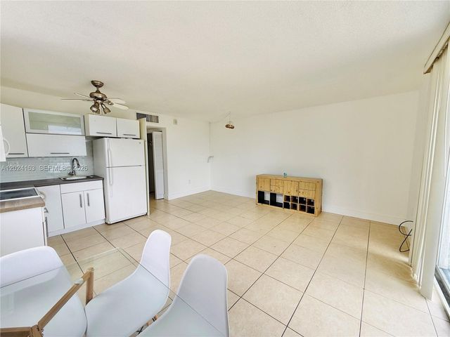 12590 NE 16th Ave 412, North Miami, FL 33161