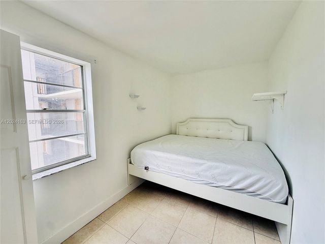 12590 NE 16th Ave 412, North Miami, FL 33161