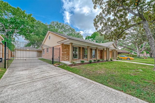 3710 Linkview Drive, Houston, TX 77025