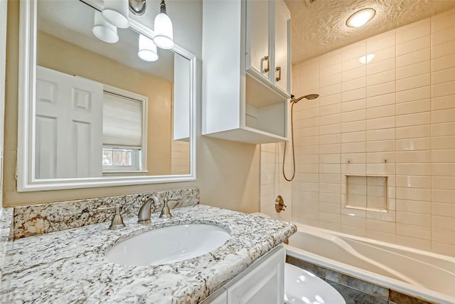 3710 Linkview Drive, Houston, TX 77025