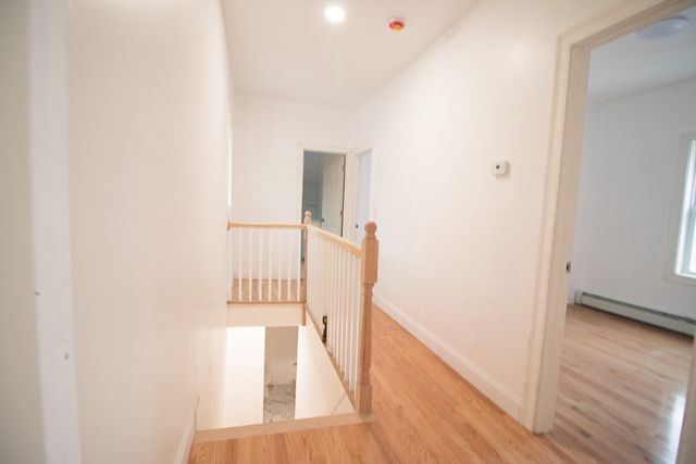 58 Willow St, Lowell, MA 01852