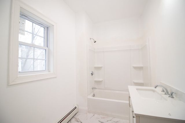 58 Willow St, Lowell, MA 01852