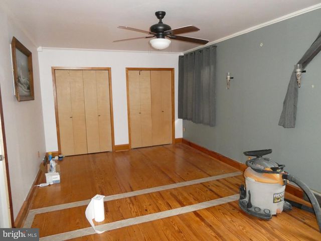 264 S WHITE HORSE PIKE, Berlin, NJ 08009