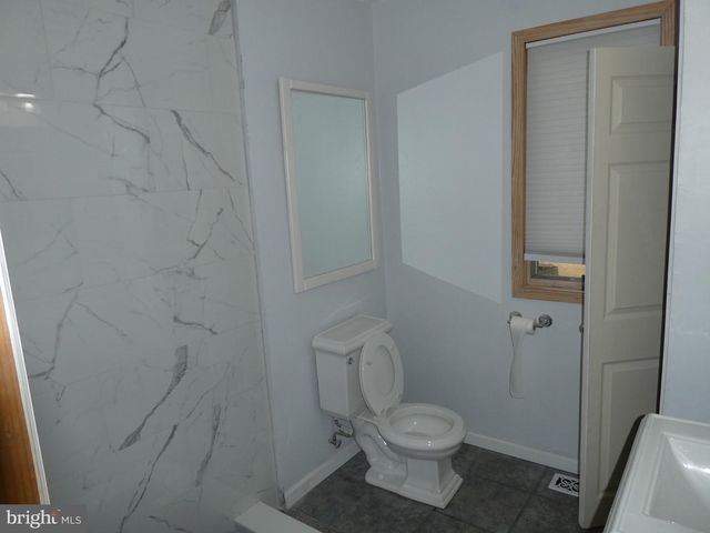 264 S WHITE HORSE PIKE, Berlin, NJ 08009
