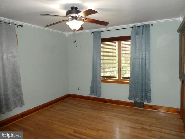 264 S WHITE HORSE PIKE, Berlin, NJ 08009