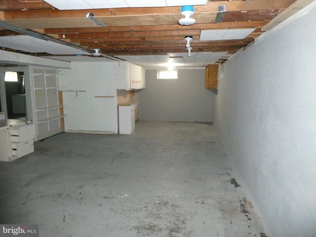 264 S WHITE HORSE PIKE, Berlin, NJ 08009
