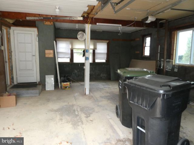 264 S WHITE HORSE PIKE, Berlin, NJ 08009