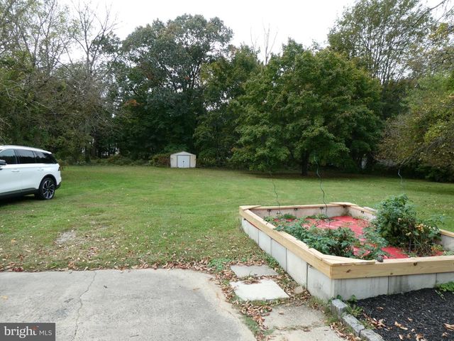 264 S WHITE HORSE PIKE, Berlin, NJ 08009