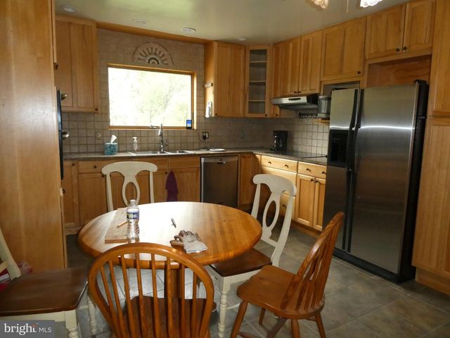 264 S WHITE HORSE PIKE, Berlin, NJ 08009