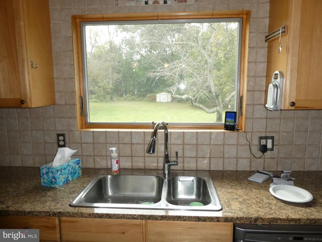 264 S WHITE HORSE PIKE, Berlin, NJ 08009