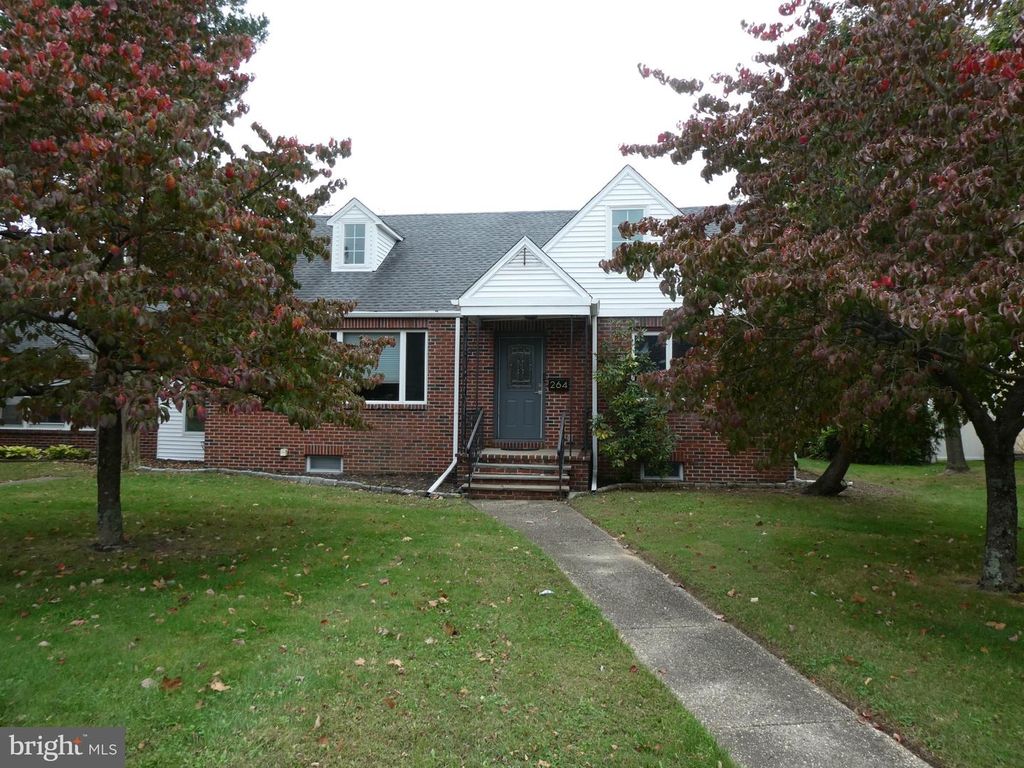 264 S WHITE HORSE PIKE, BERLIN, NJ 08009 — photo 2