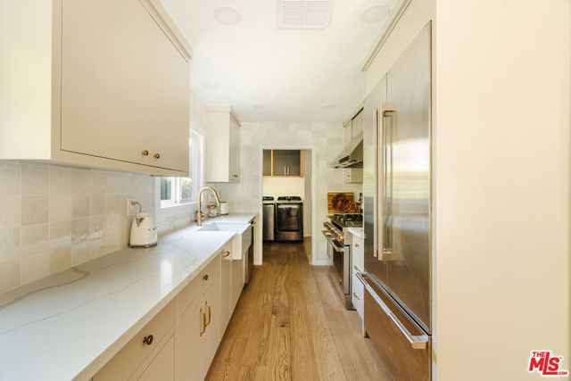 13211 Cumpston Street, Sherman Oaks, CA 91401