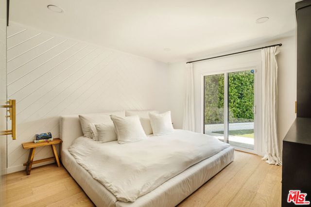 13211 Cumpston Street, Sherman Oaks, CA 91401