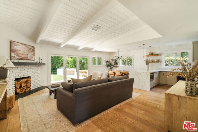 13211 Cumpston Street, Sherman Oaks, CA 91401