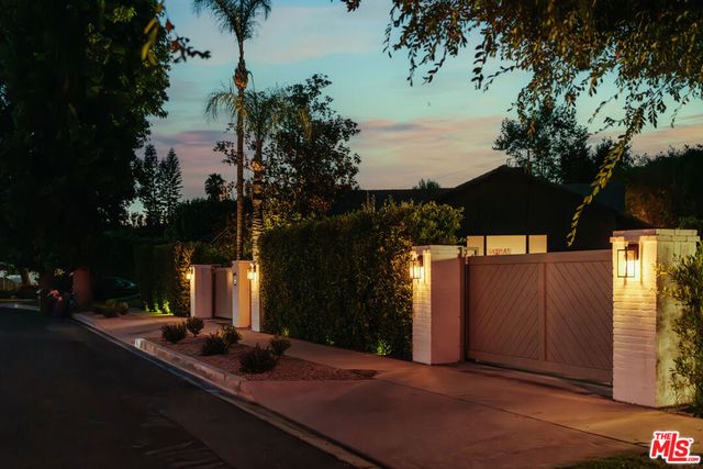 13211 Cumpston Street, Sherman Oaks, CA 91401