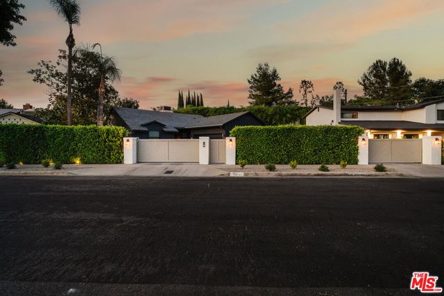 13211 Cumpston Street, Sherman Oaks, CA 91401