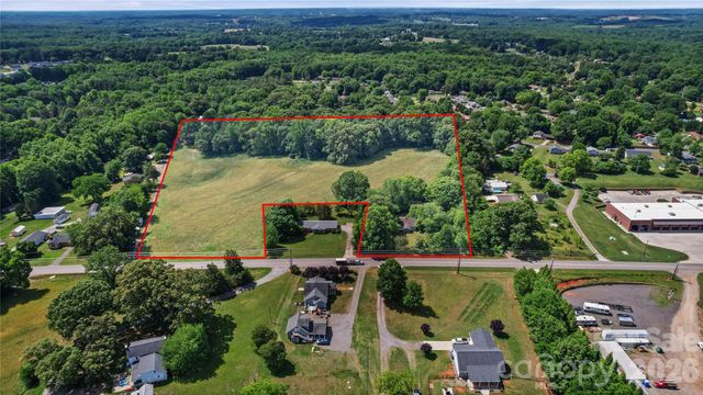 702 Mocksville Highway, Statesville, NC 28625