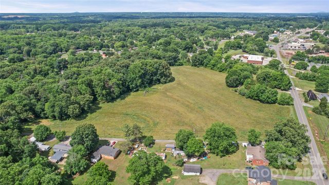 702 Mocksville Highway, Statesville, NC 28625