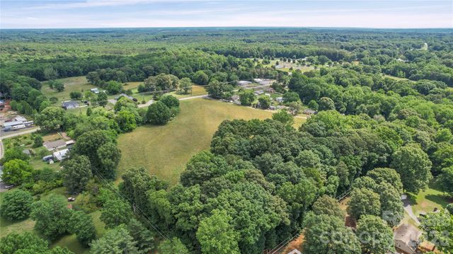 702 Mocksville Highway, Statesville, NC 28625