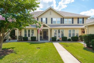 5511 Colonial Chatsworth Circle, North Charleston, SC 29418
