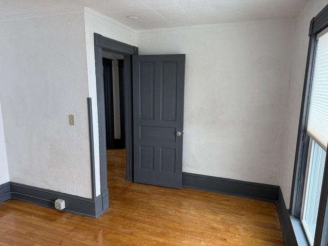 115 E PARKWAY AVENUE, Oshkosh, WI 54901