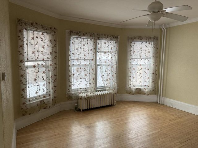 115 E PARKWAY AVENUE, Oshkosh, WI 54901