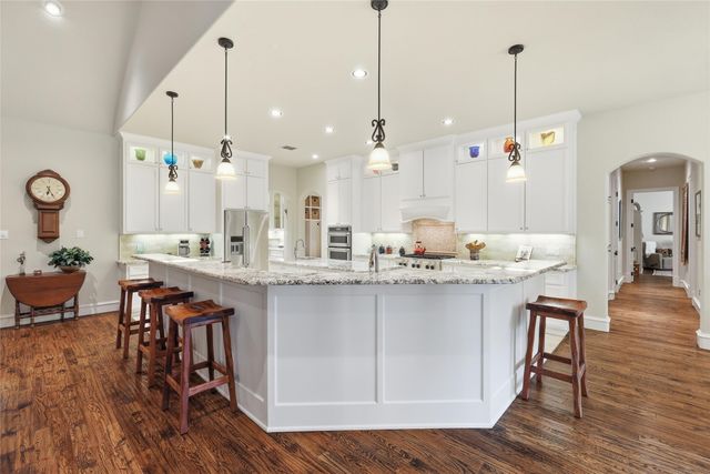 125 E Bozeman Lane, Fort Worth, TX 76108