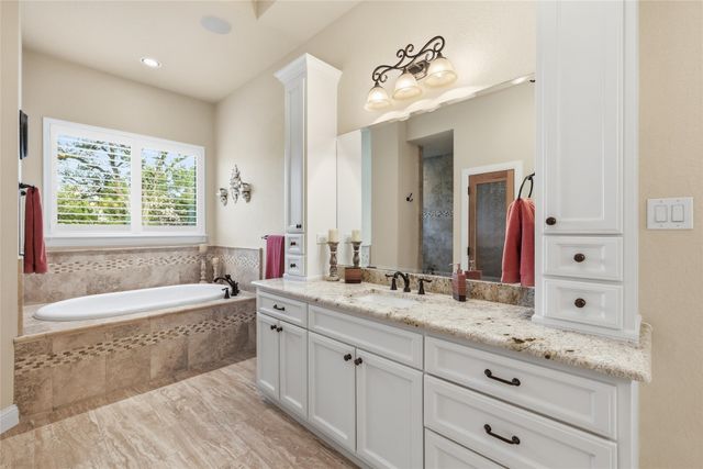 125 E Bozeman Lane, Fort Worth, TX 76108