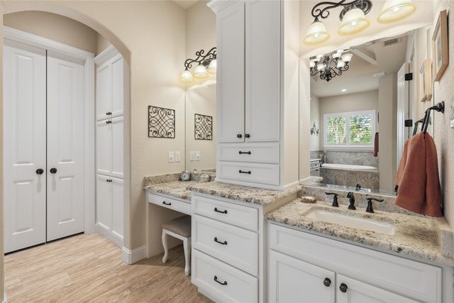 125 E Bozeman Lane, Fort Worth, TX 76108