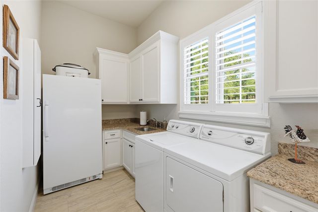 125 E Bozeman Lane, Fort Worth, TX 76108